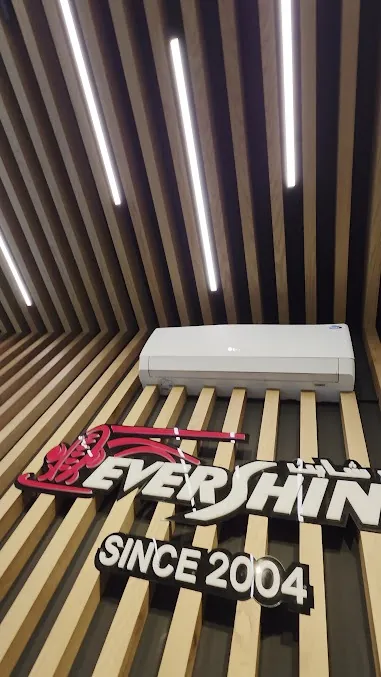 شعار Evershine داخل المركز